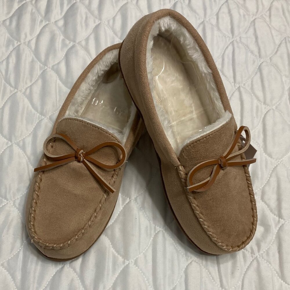 NWOT * Tan Moccasin Slippers
